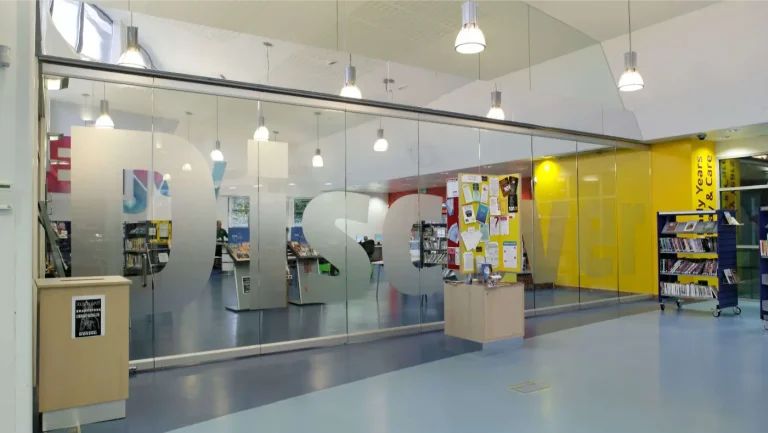 Horizontal sliding wall 02