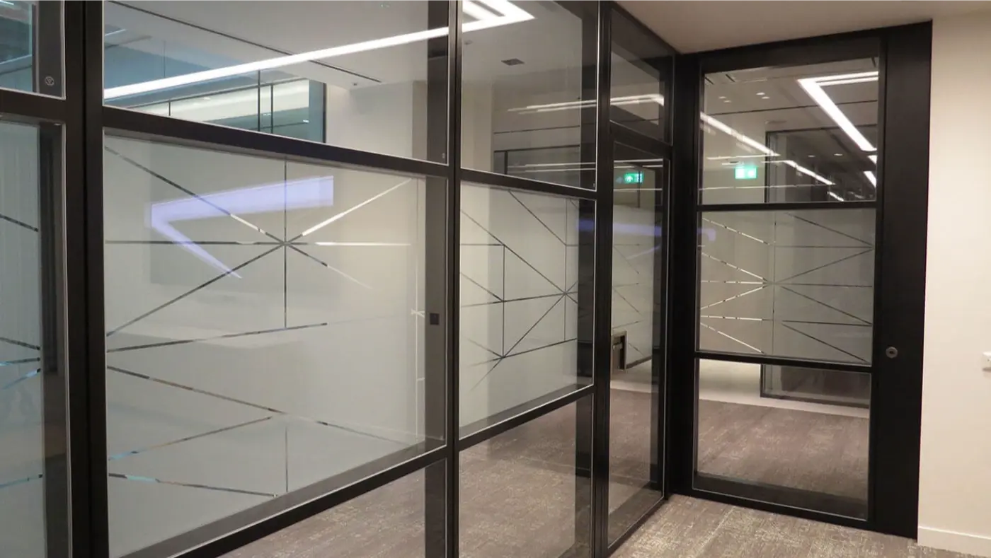 Variflex glass partitions  01